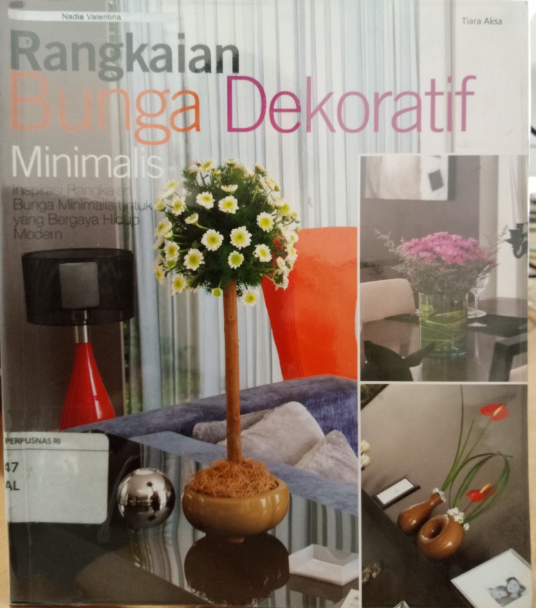 Sampul Rangkain bunga dekoratif minimalis / Nadia Valentina