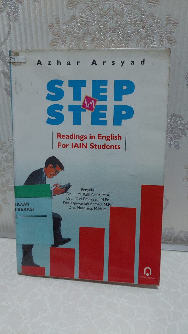 Cover Step By Step Reading in English For IAIN Students / Azhar Arsyad