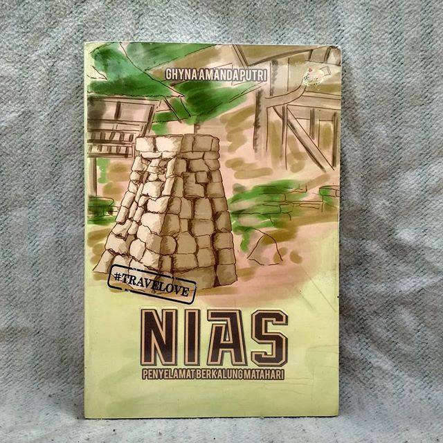Sampul NIAS :  penyelamat berkalung matahari / ghyna amanda putri