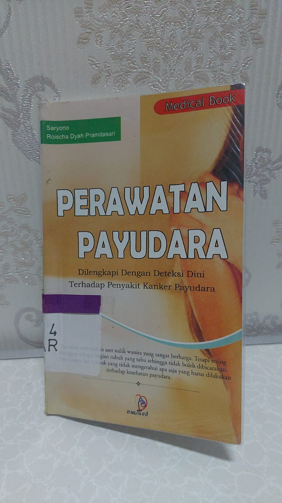Sampul Perawatan Payudara / Saryono, Roischa Dyah Pramnitasari