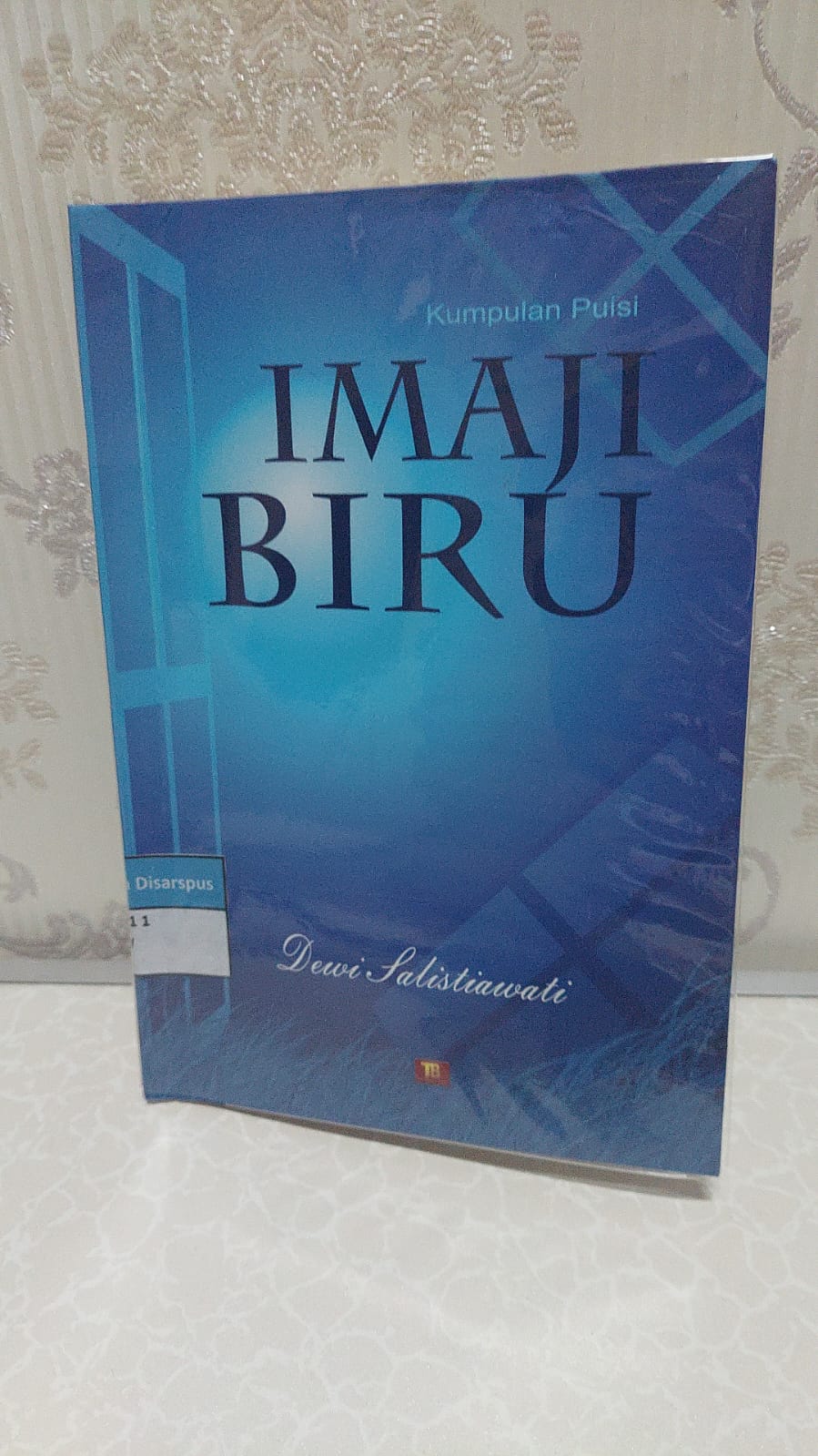 Sampul Imaji Biru / Dewi Salistiawati W