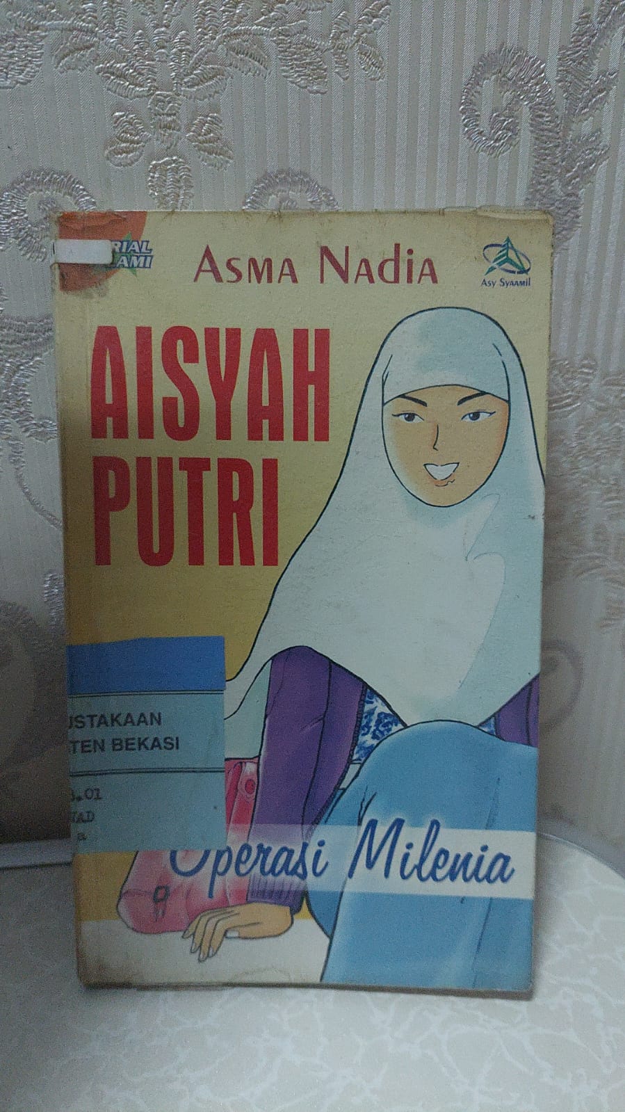 Sampul Aisyah Putri : Operasi Milenia / Asma Nadia