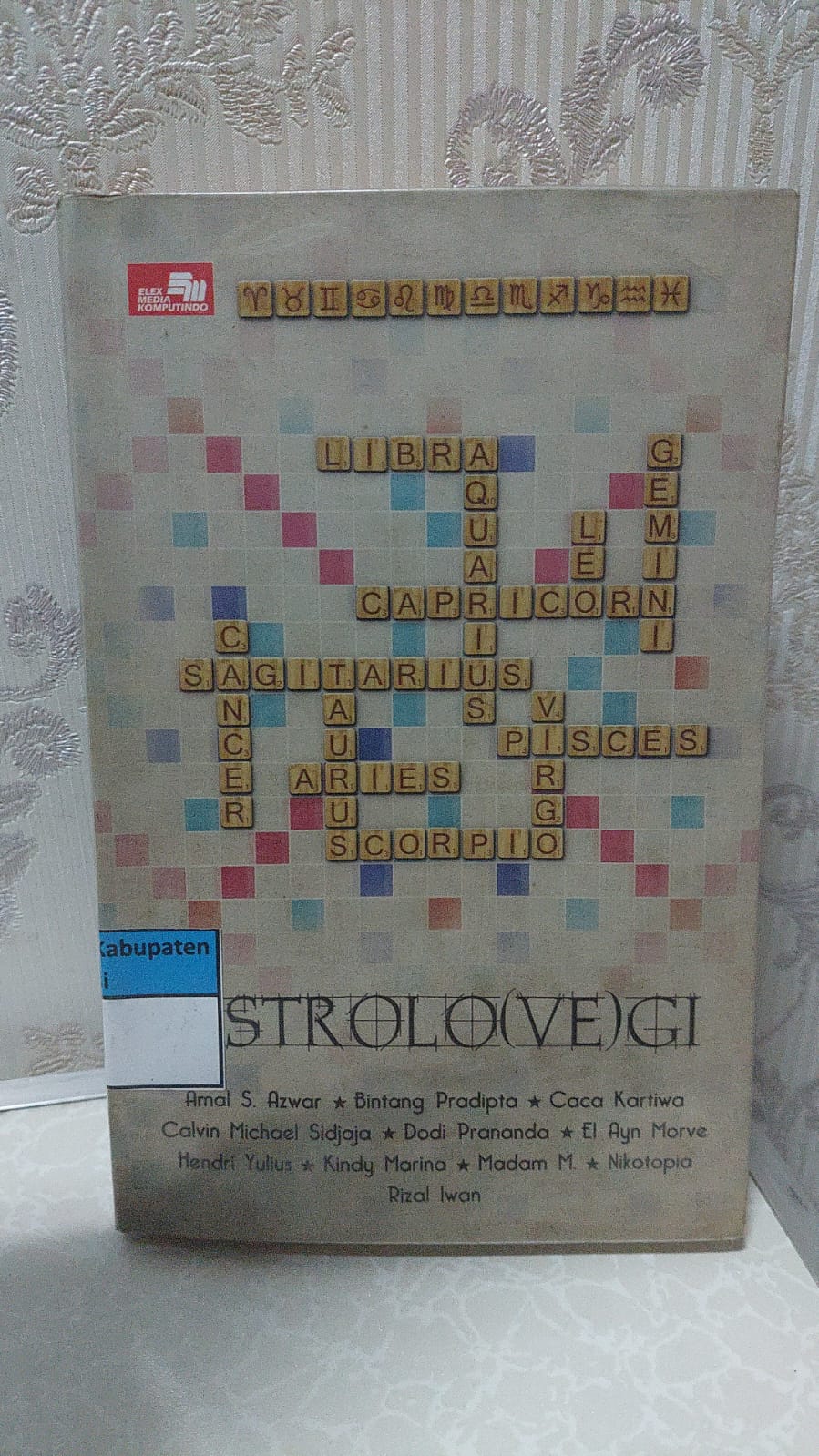 Sampul Astrolo(ve)gi / Amal S. Azwar