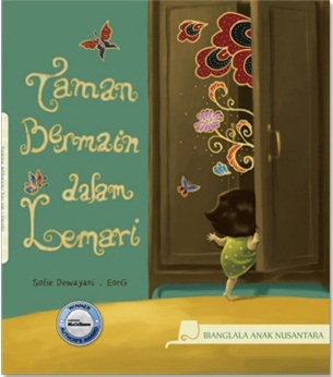 Sampul Taman bermain dalam lemari / Sofie Dewayani