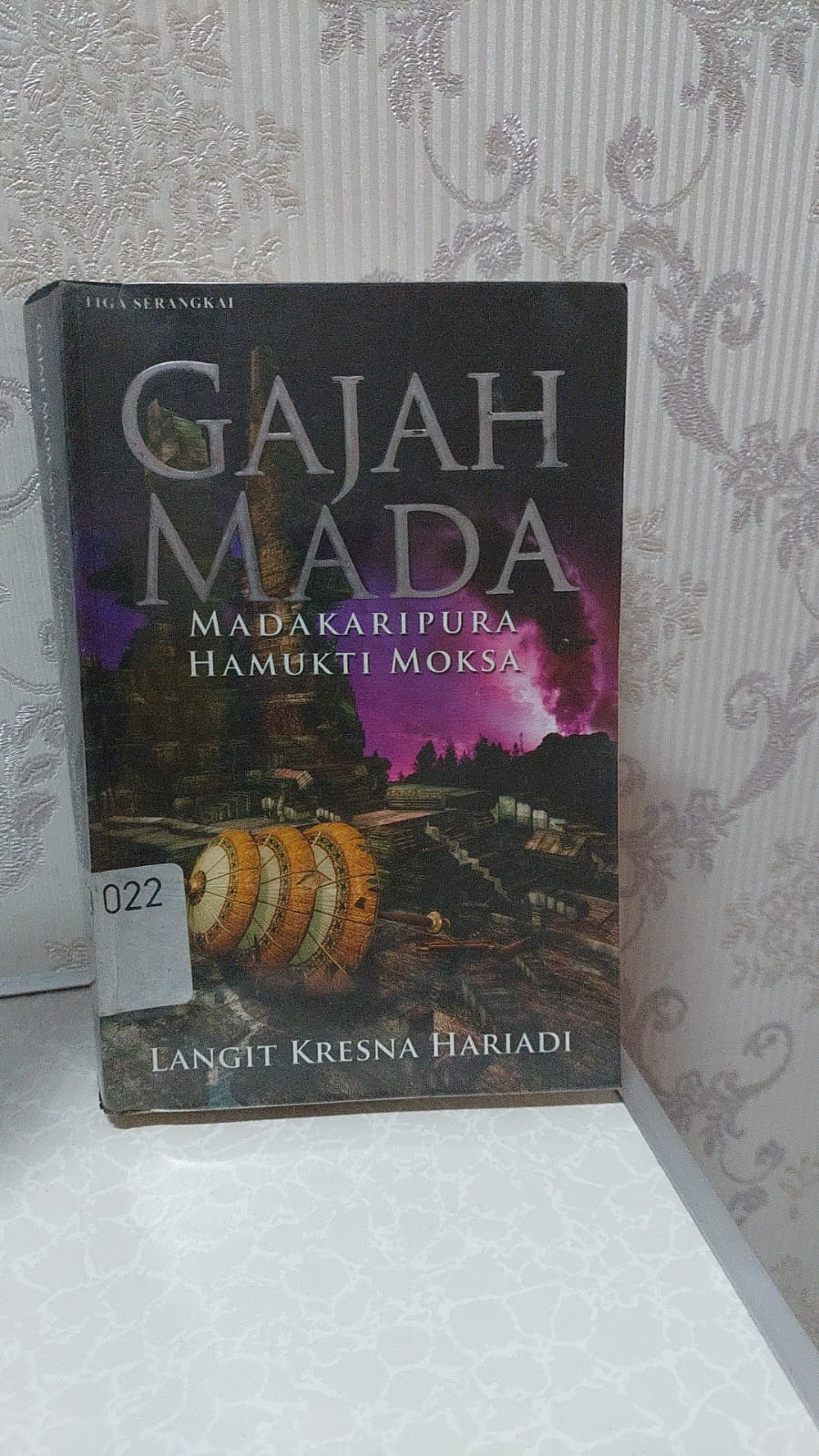 Cover Gajah Mada :  Madakaripura Hamukti Moksa / Langit Kresna Hariadi