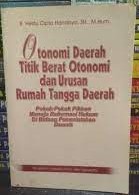 Sampul Otonomi daerah titik berat otonomi dan urusan rumah tangga daerah :  pokok-pokok pikiran menuju reformasi hukum di bidang pemerintahan daerah / B. Hestu Cipto Handoyo