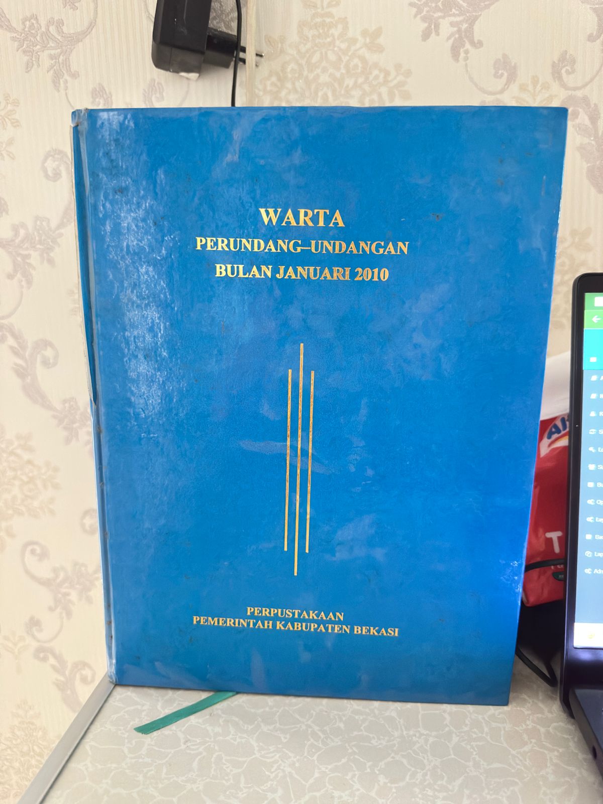 Sampul Warta Perundang-Undangan Bulan Januari Tahun 2010 Edisi 2831 / Ahmad Mukhlis Yusuf