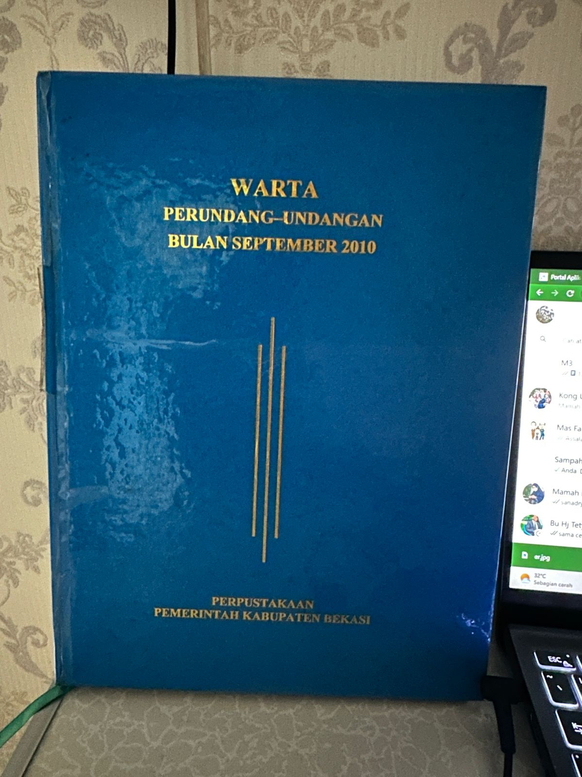 Sampul Warta Perundang-Undangan Bulan September 2010 Edisi 2996 / Ahmad Mukhlis Yusuf