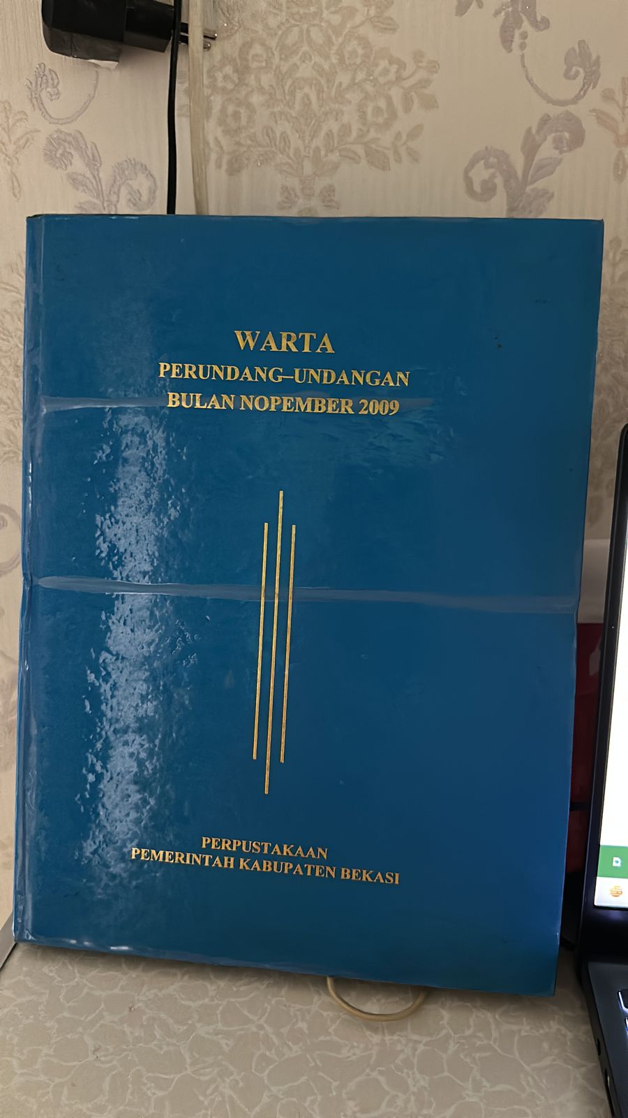 Sampul Warta Perundang-Undangan Bulan Nopember Tahun 2009 Edisi 2912 / Ahmad Mukhlis Yusuf