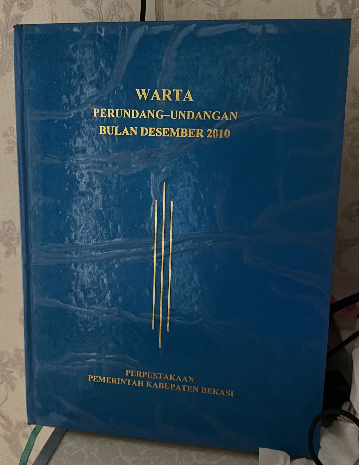 Sampul Warta Perundang-Undangan Bulan Desember Tahun 2010 Edisi 3021 / Ahmad Mukhlis Yusuf