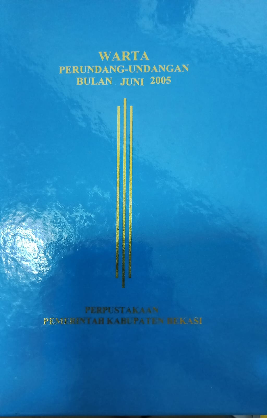 Sampul Warta Perundang Undangan Juni 2005 / Alit Wiratmaja