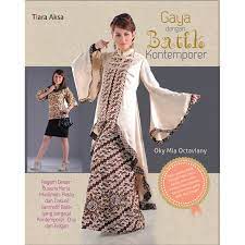 Cover Gaya dengan Batik Konteporer / Oky Mia Oktaviany