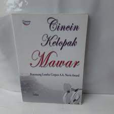 Sampul Cincin kelopak mawar / Firdaus