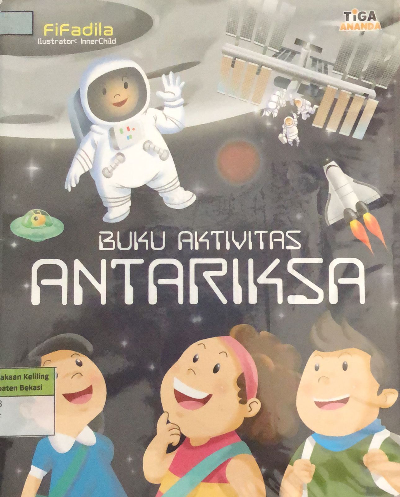 Sampul Buku Aktivitas Antariksa / Fifadila