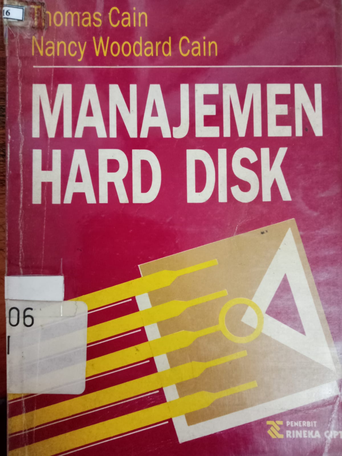 Cover Manajemen Hard Disk / Cain, Thomas