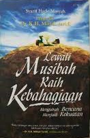 Sampul lewati musibah raih kebahagiaan / Syarif hade masyah
