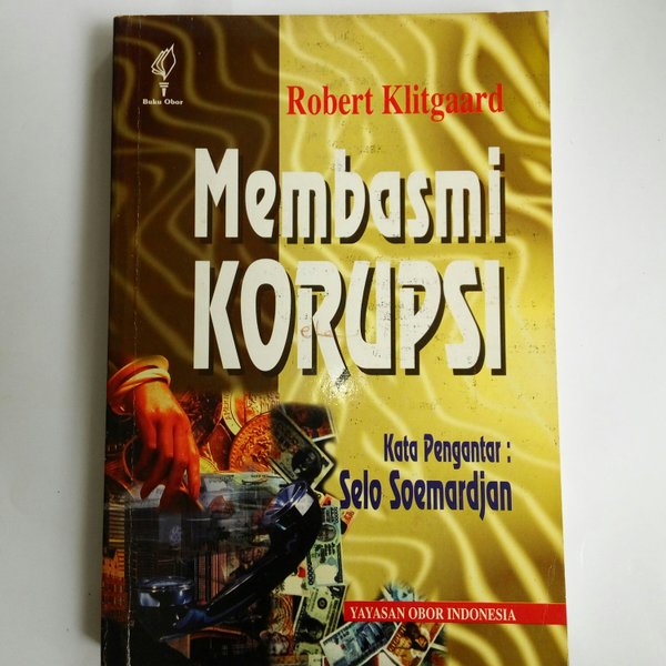 Sampul Membasmi korupsi / Robert klitgaard