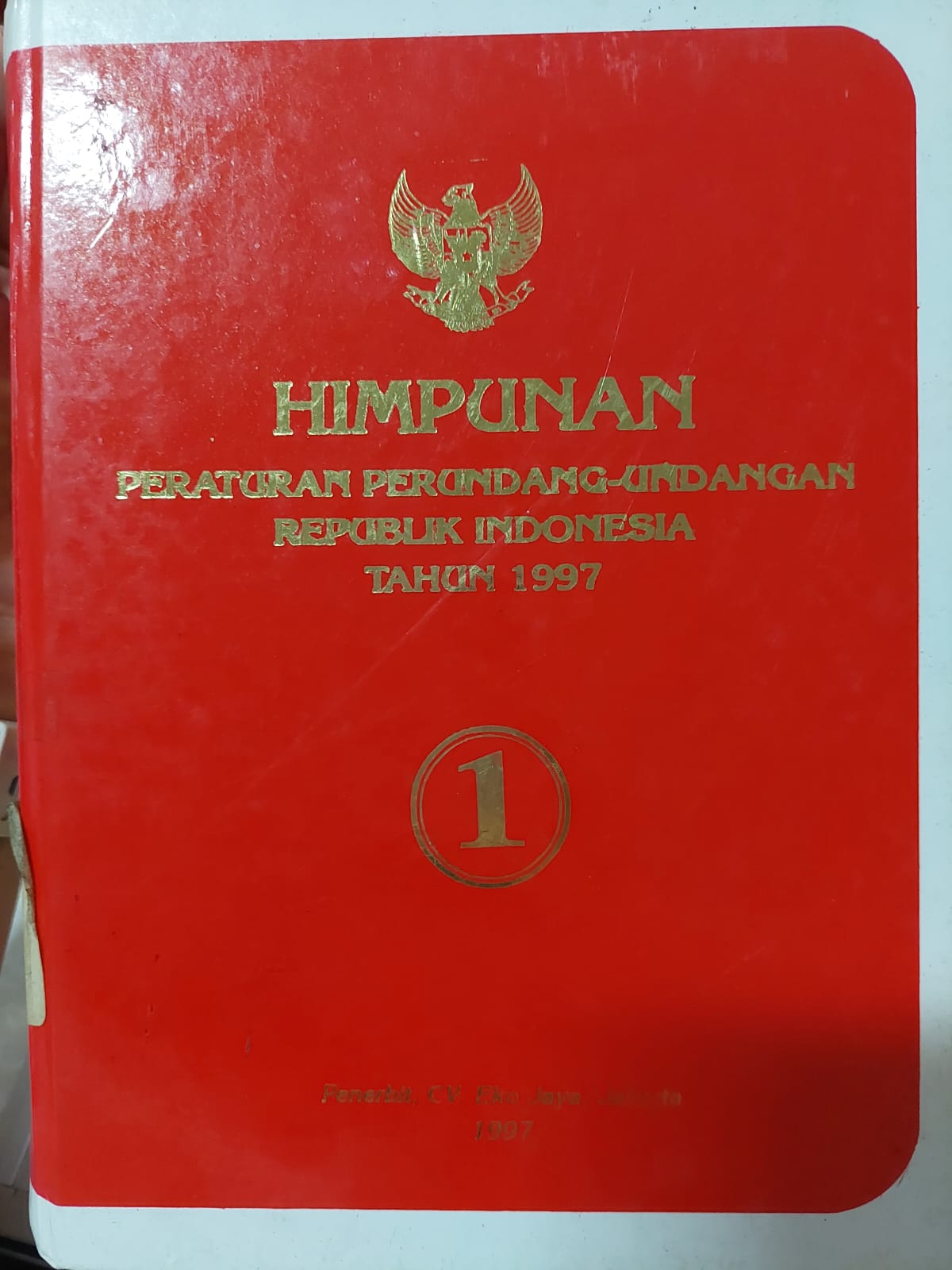Sampul Himpunan Peraturan Perundang-Undangan Republik Indonesia Tahun 1997 Jilid 1