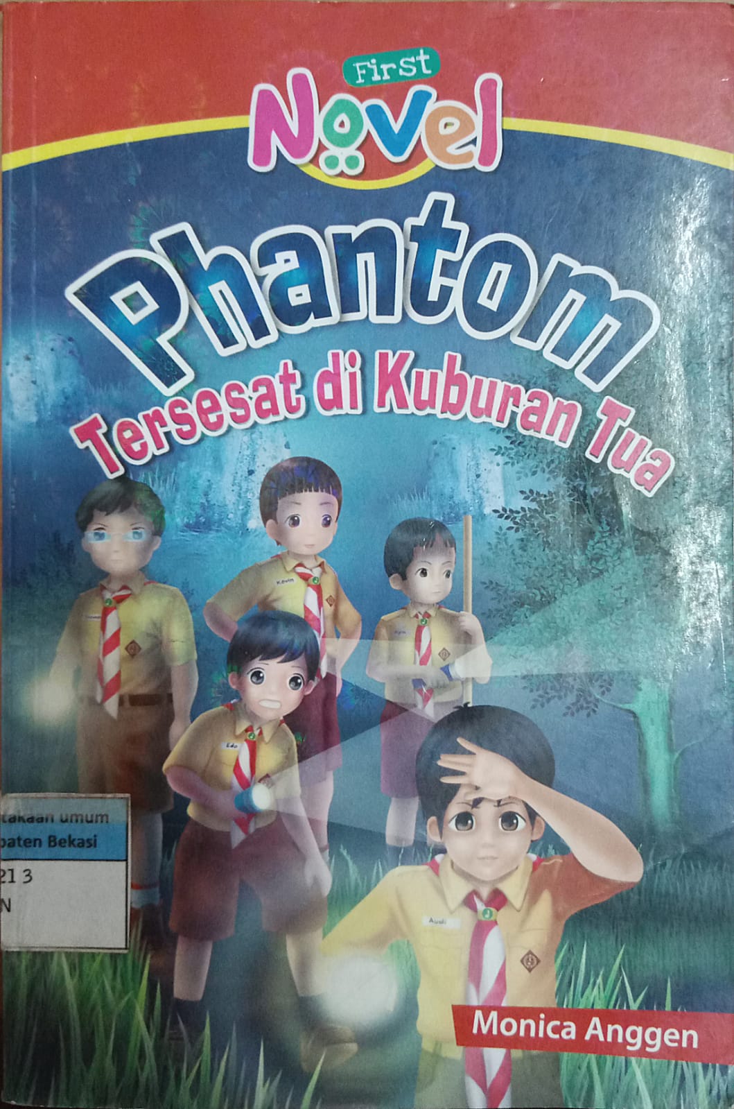 Sampul Phantom Tersesat di kuburan tua / Monica Anggen