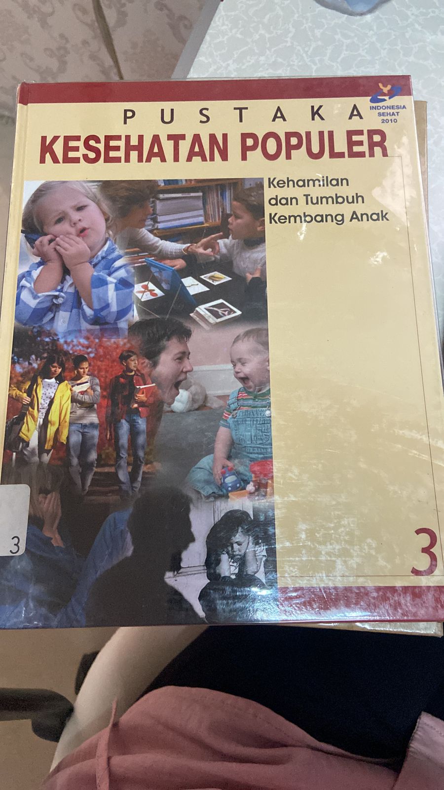 Sampul Kesehatan populer Dokter keluarga- :  jilid 3 / Anastasia Y