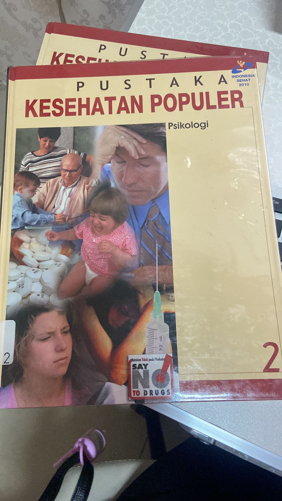 Sampul Kesehatan populer Dokter keluarga,, :  jilid 2 / Anastasia Y