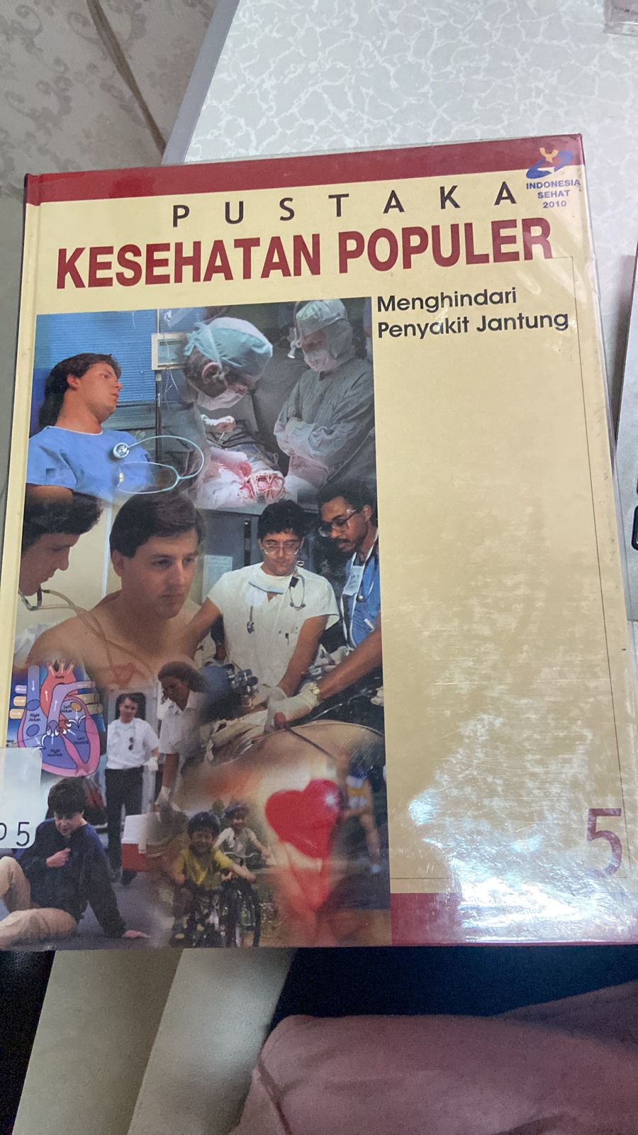 Sampul Kesehatan populer Dokter keluarga-- :  jilid 5 / Anastasia Y