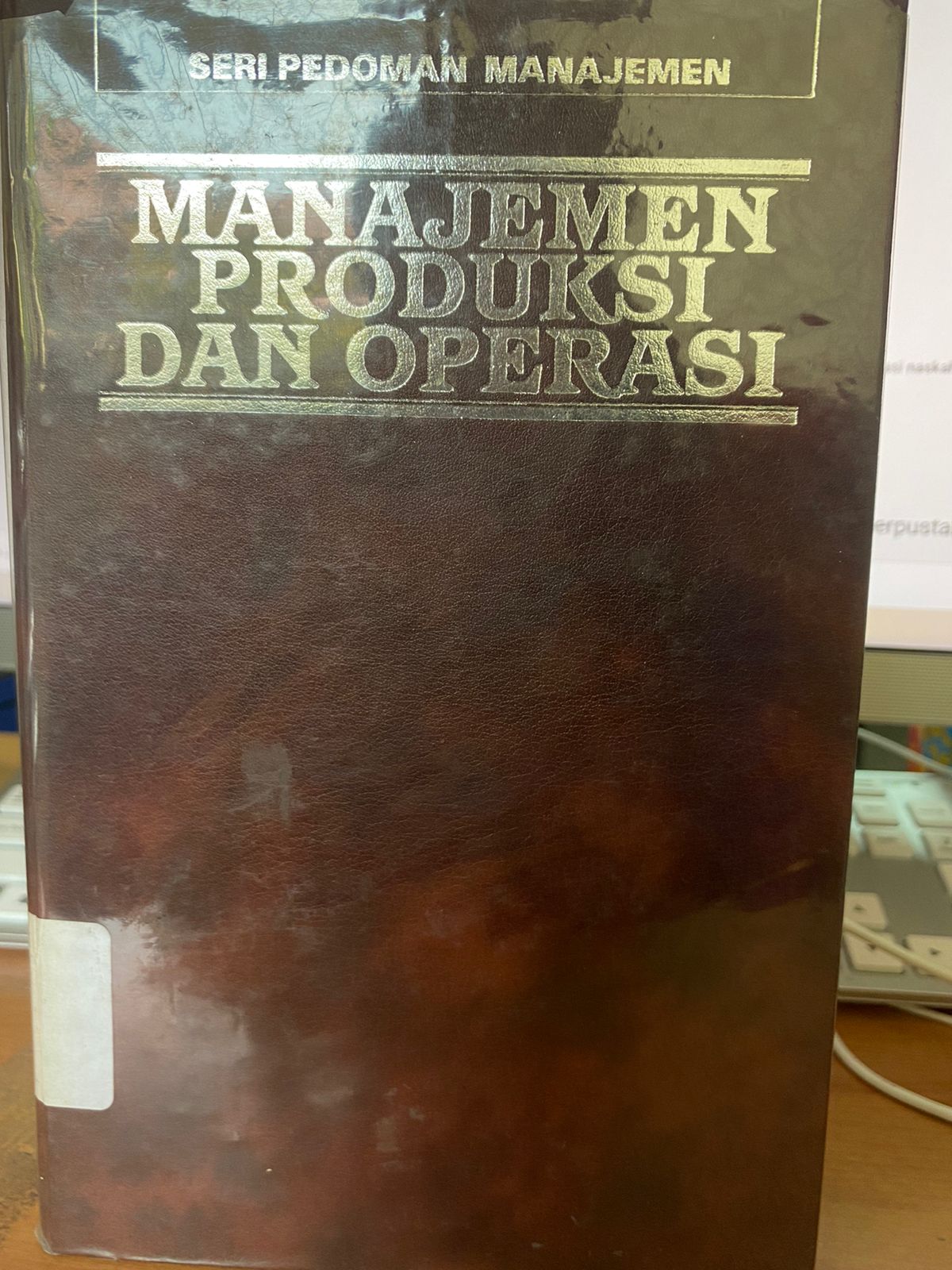 Sampul MANAJEMEN PRODUKSI DAN OPERASI / KEITH LOCKYER